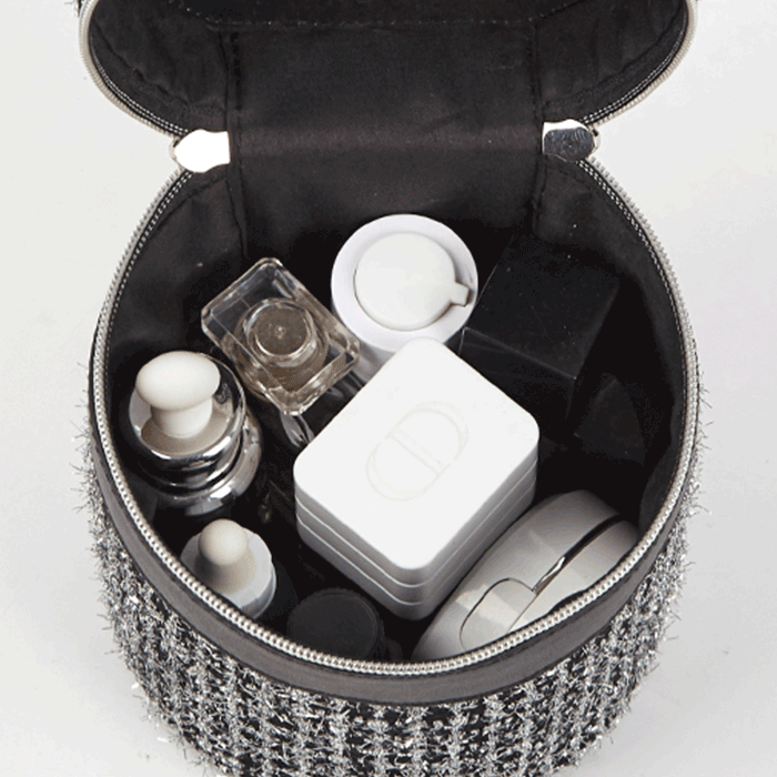 small-checkered-makeup-case-capacity