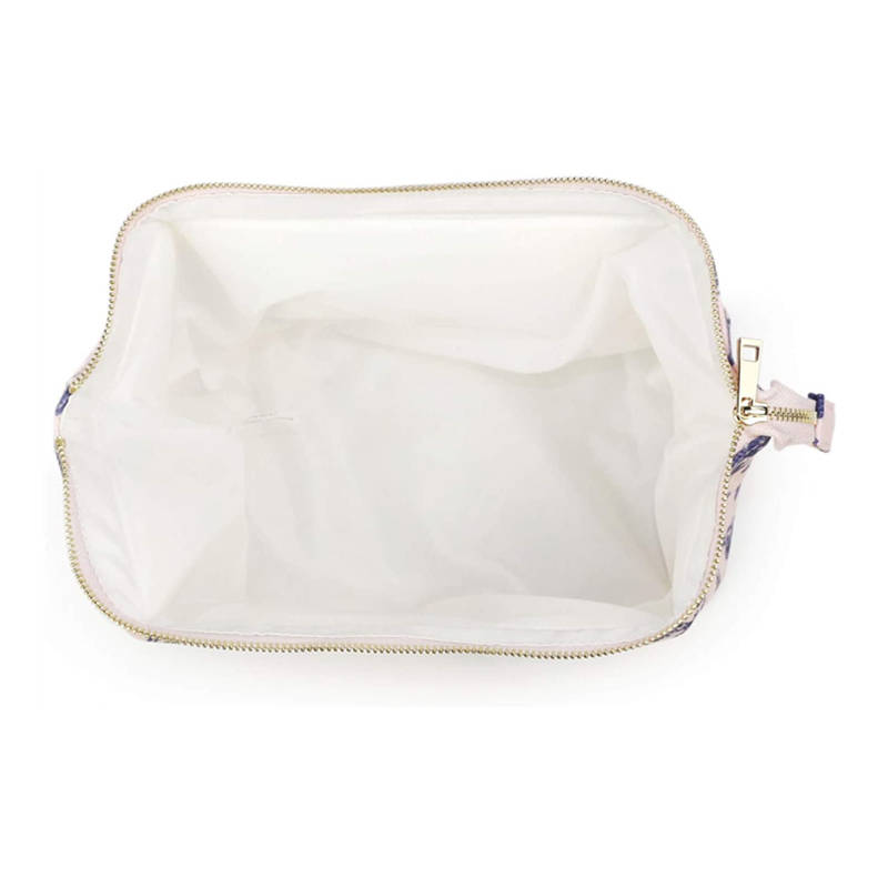 organic cotton toiletry bag-6.jpg