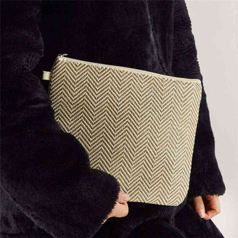 coin pouch with zipper