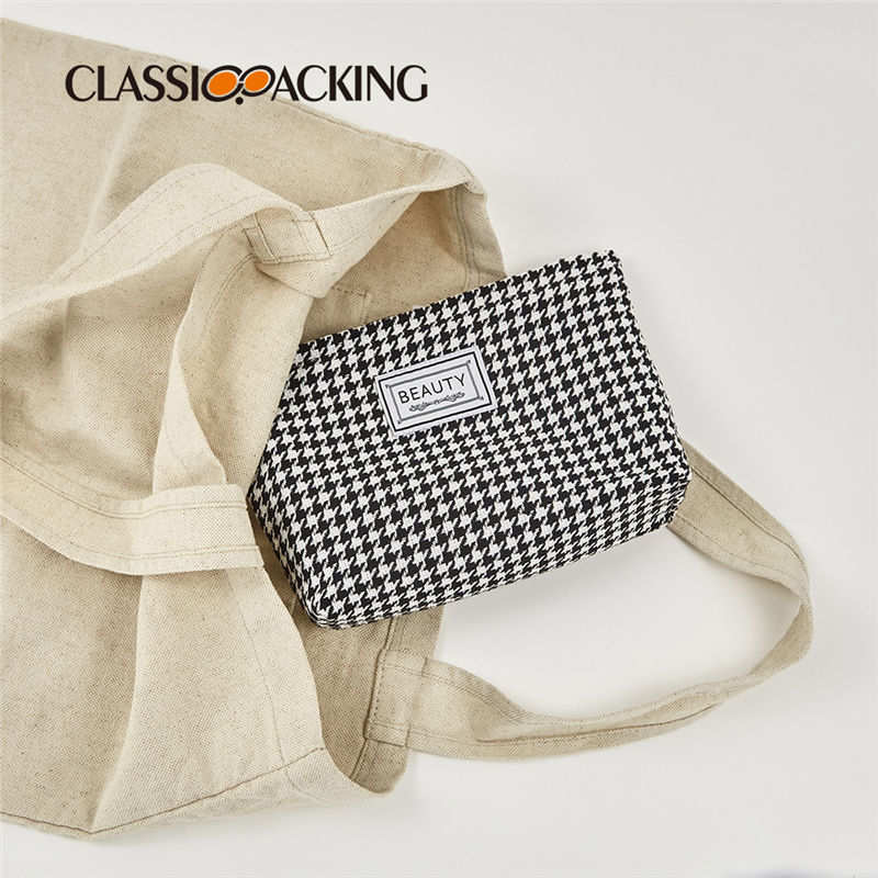 water-resistant canvas makeup bag